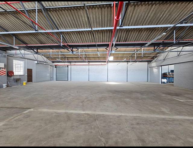 750M² WAREHOUSE TO LET IN BENROSE
